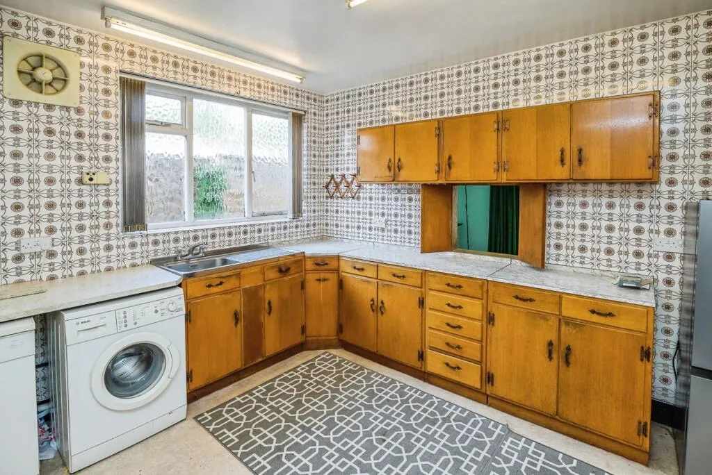 4 bed Detached