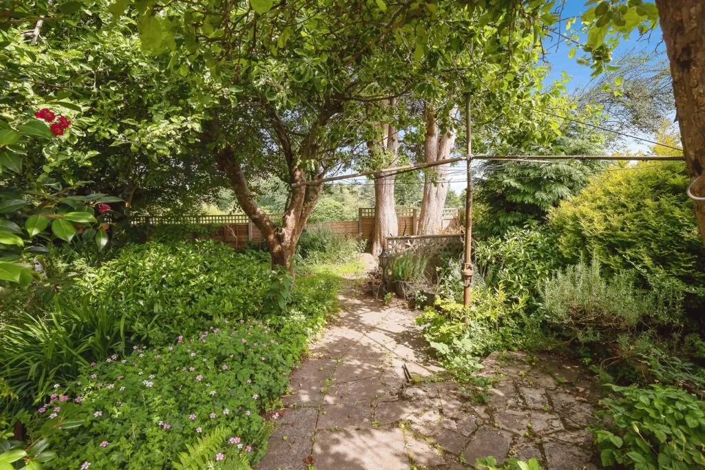 4 bed Detached