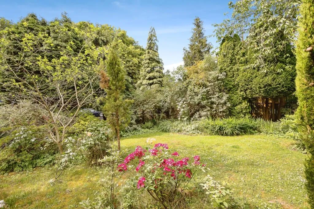 4 bed Detached