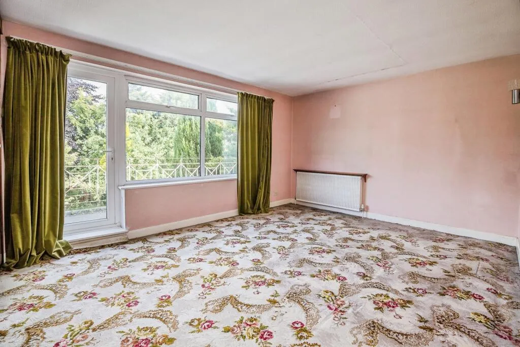 4 bed Detached