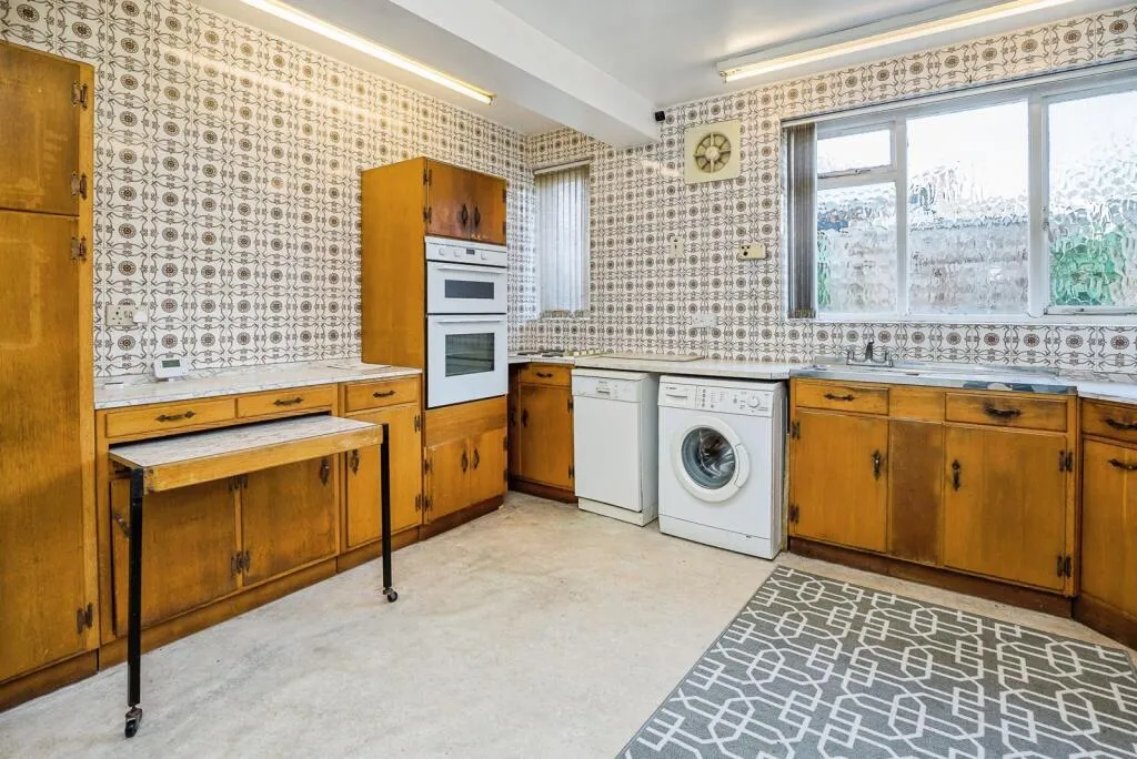 4 bed Detached