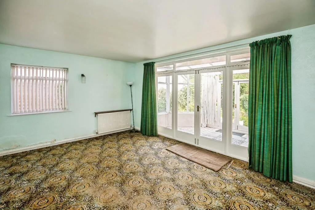 4 bed Detached
