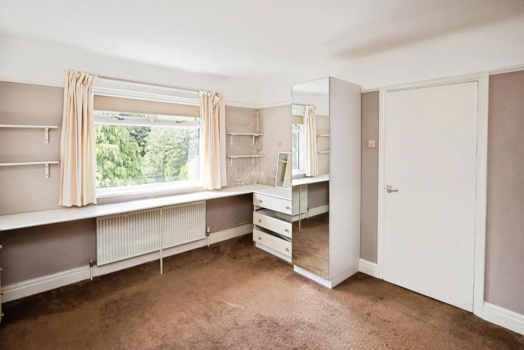 4 bed Detached