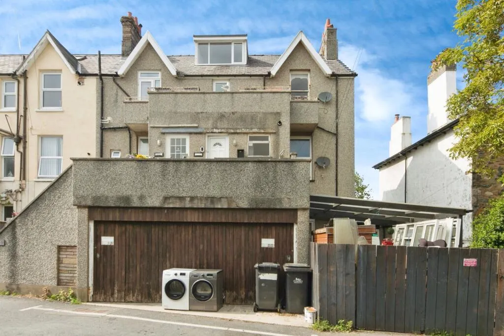 3 bed Maisonette