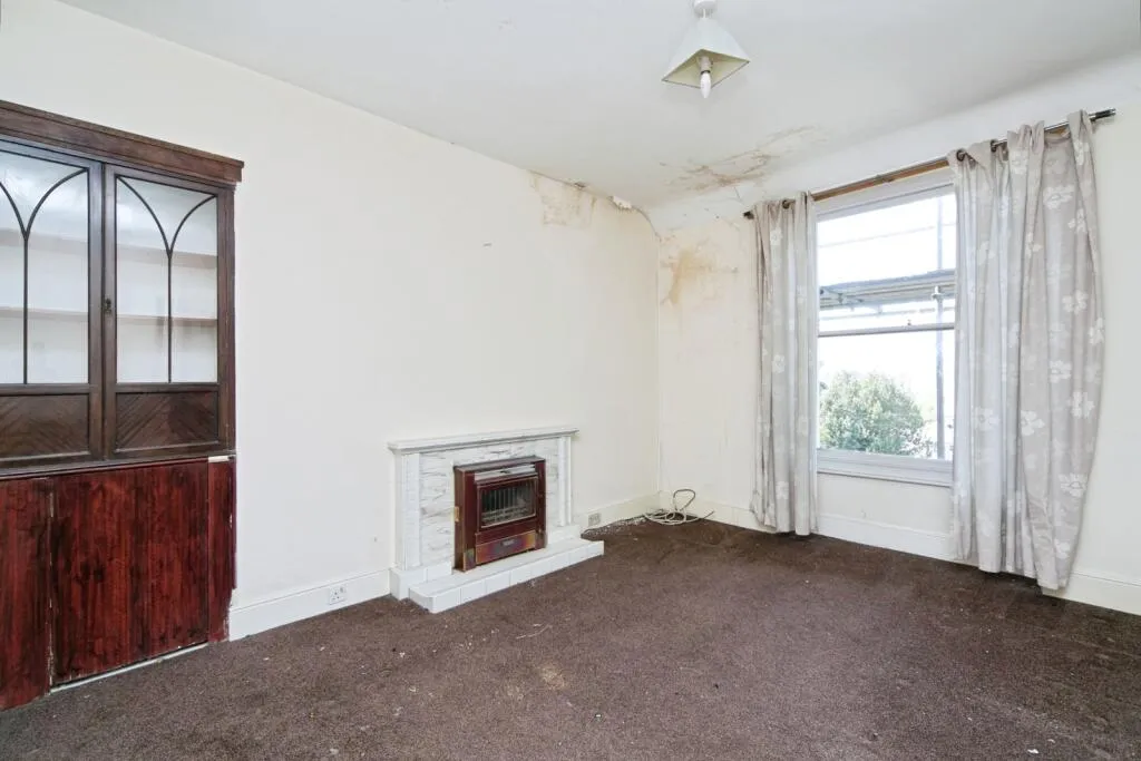 3 bed Maisonette