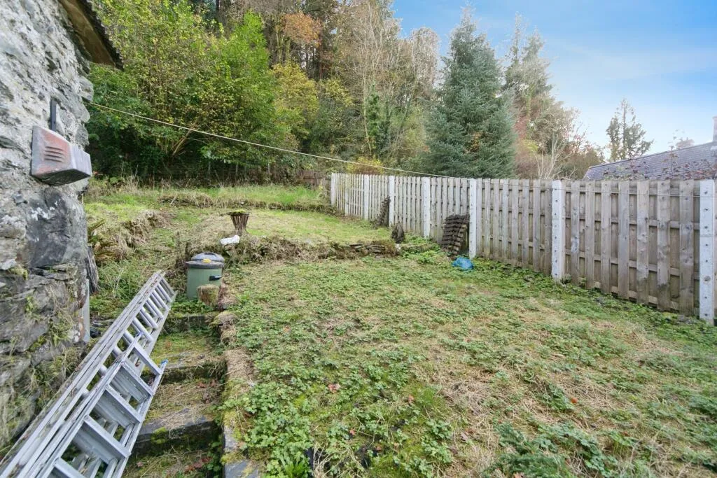 4 bed End of Terrace