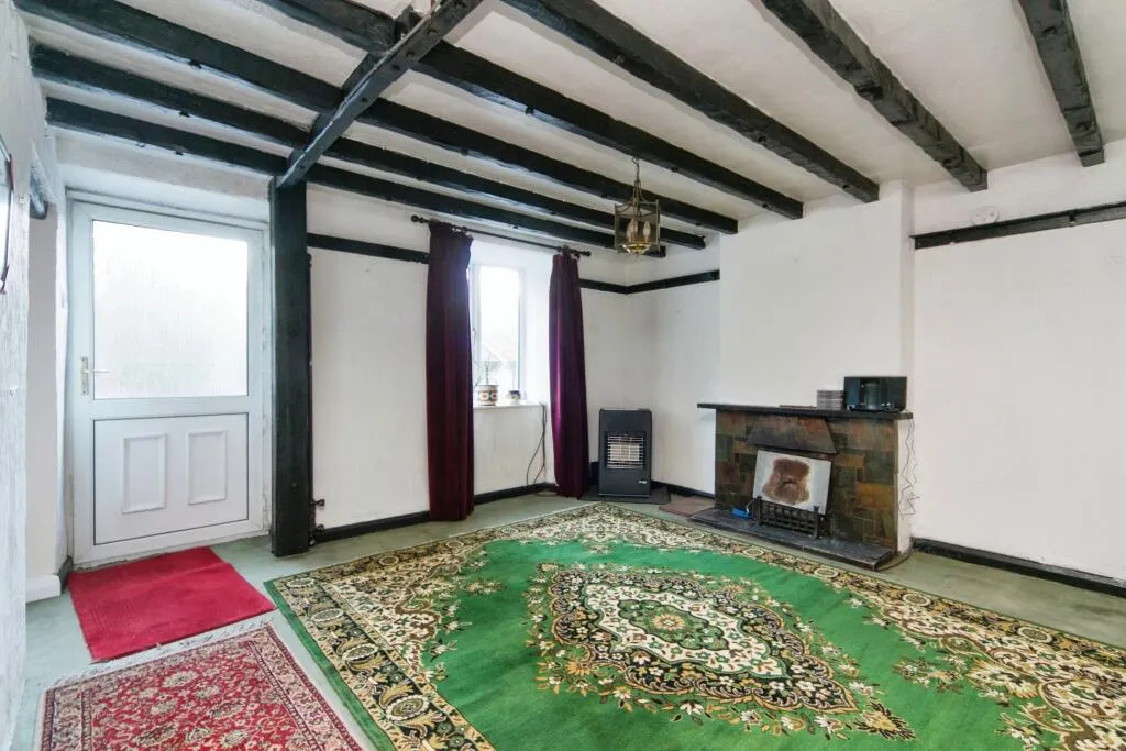 4 bed End of Terrace