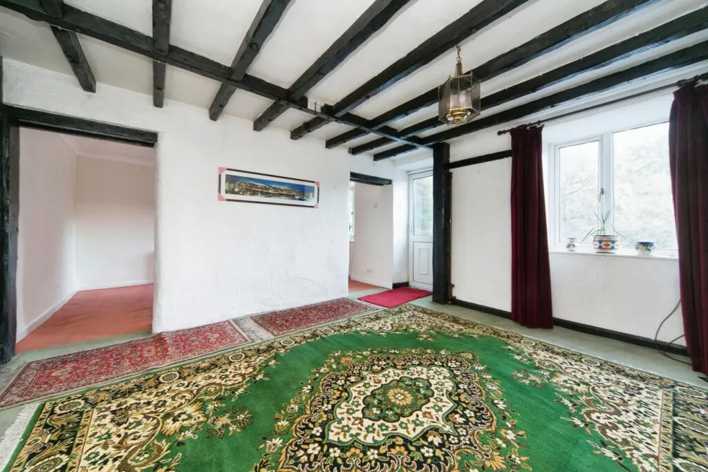 4 bed End of Terrace