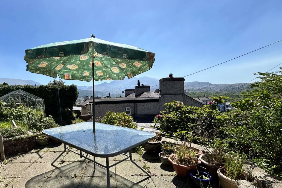 3 bed Semi-Detached