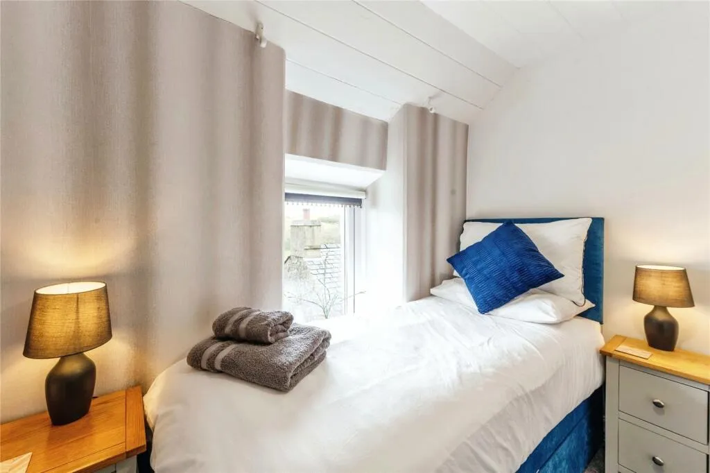 2 bed Character Property