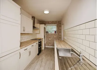 2 bed Detached