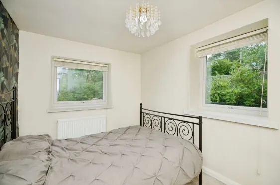 2 bed Detached