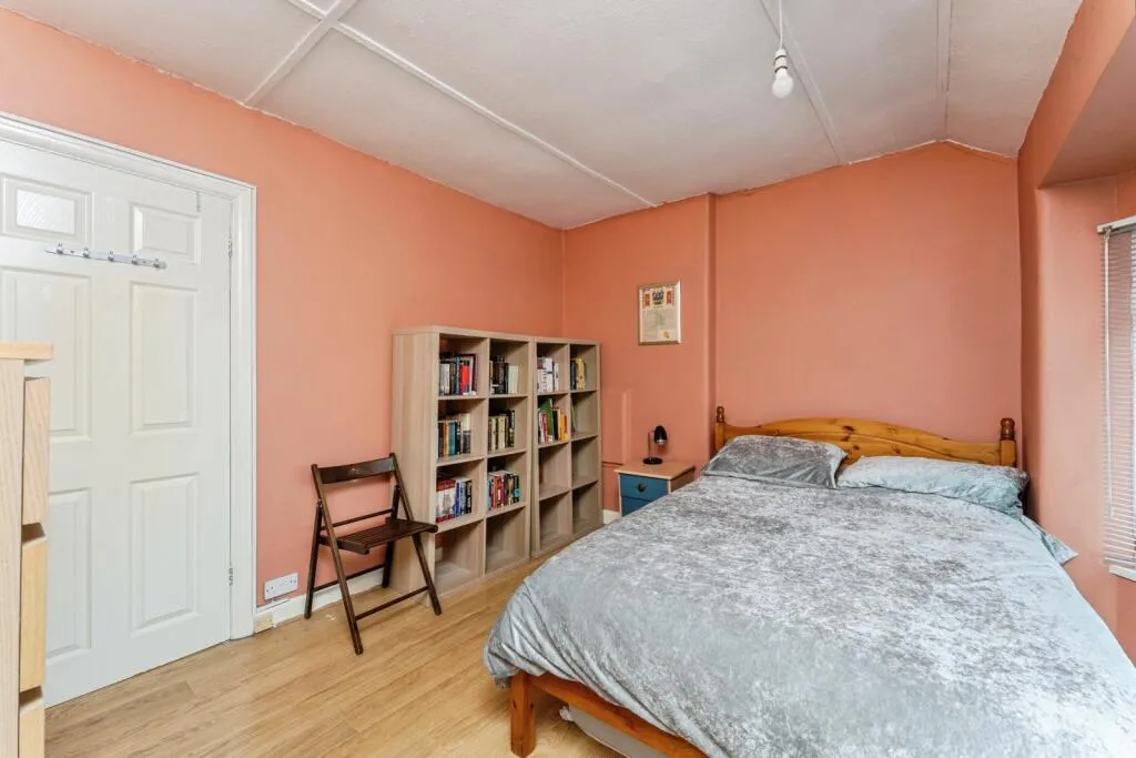 2 bed Semi-Detached