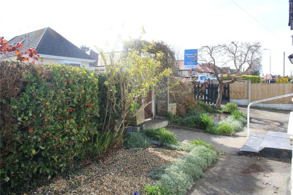 2 bed Detached Bungalow