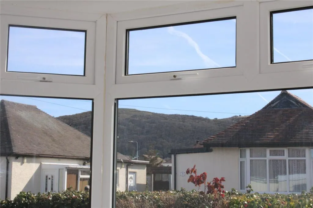 2 bed Detached Bungalow