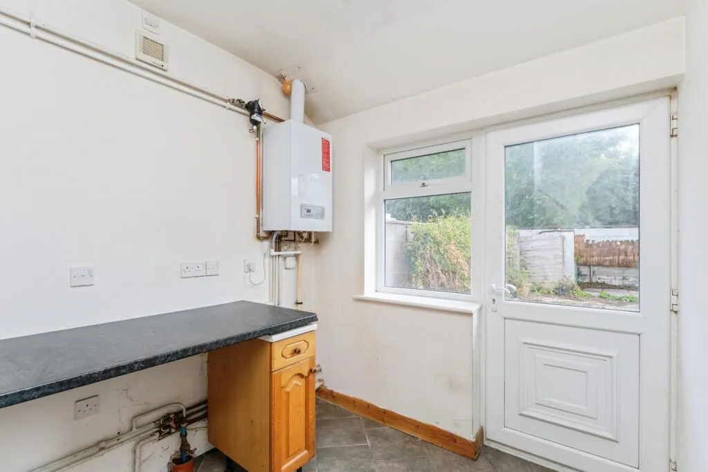5 bed Detached