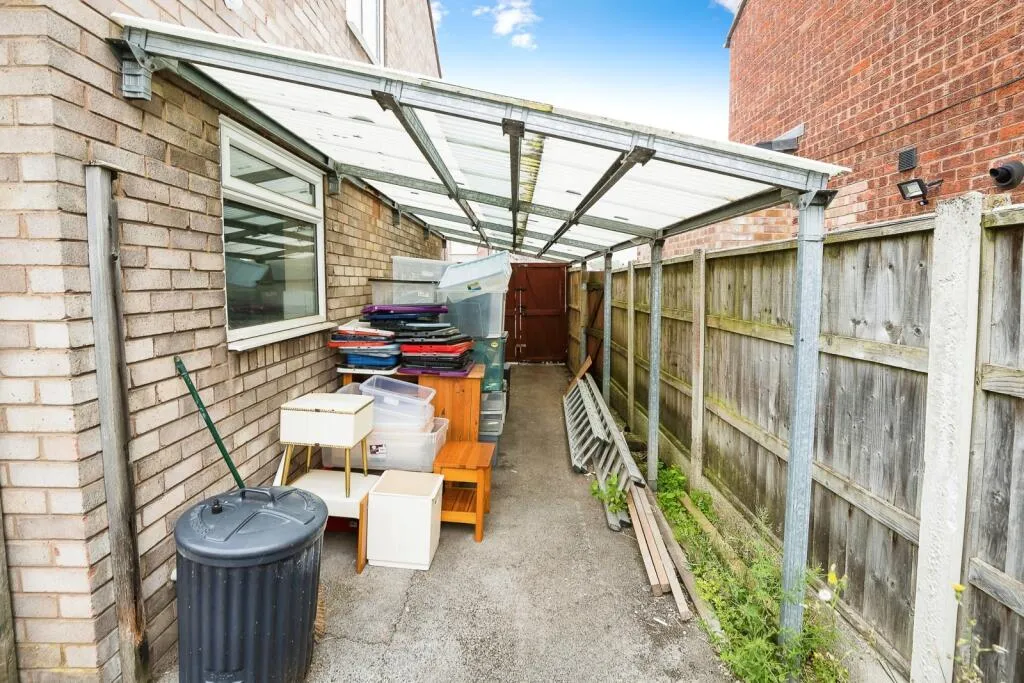 3 bed Semi-Detached