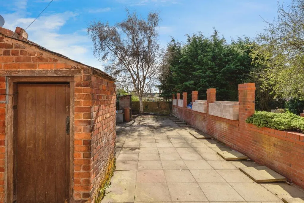 2 bed Terraced