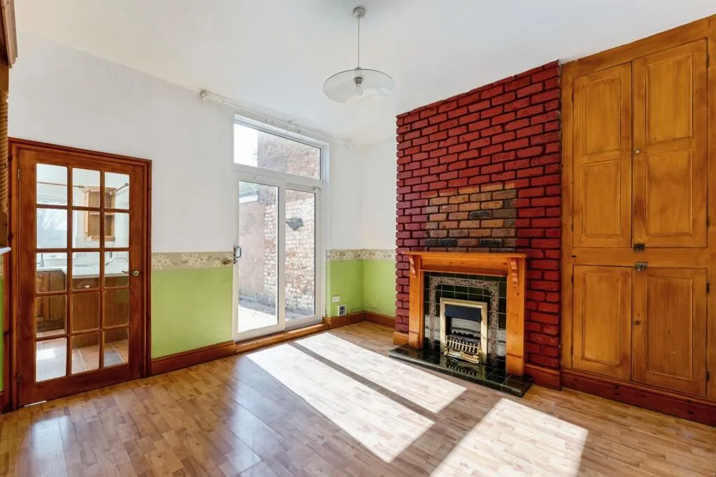 2 bed Terraced