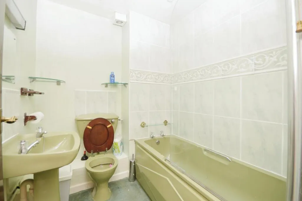2 bed Block of Apartments