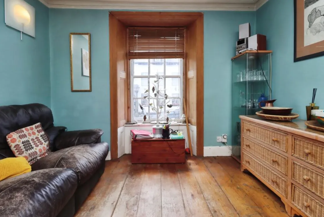 4 bed Commercial Property