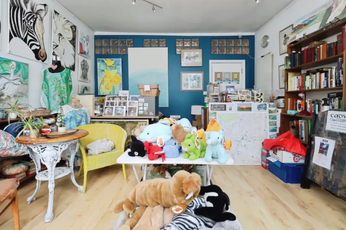 4 bed Commercial Property