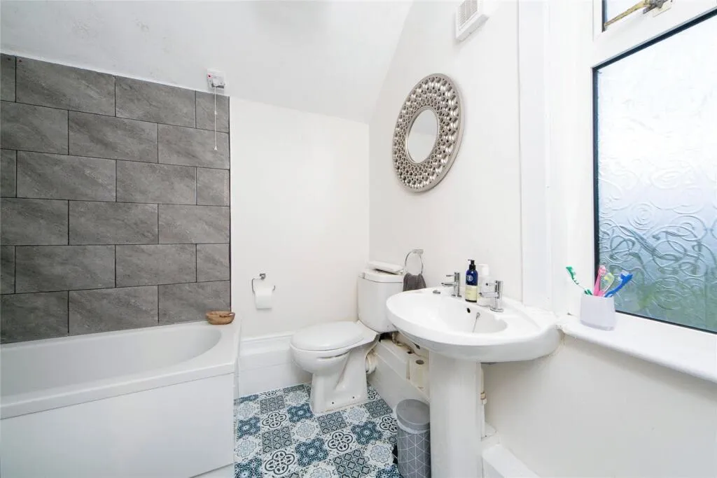 3 bed Semi-Detached