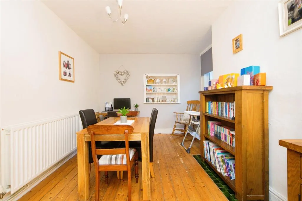 3 bed Semi-Detached