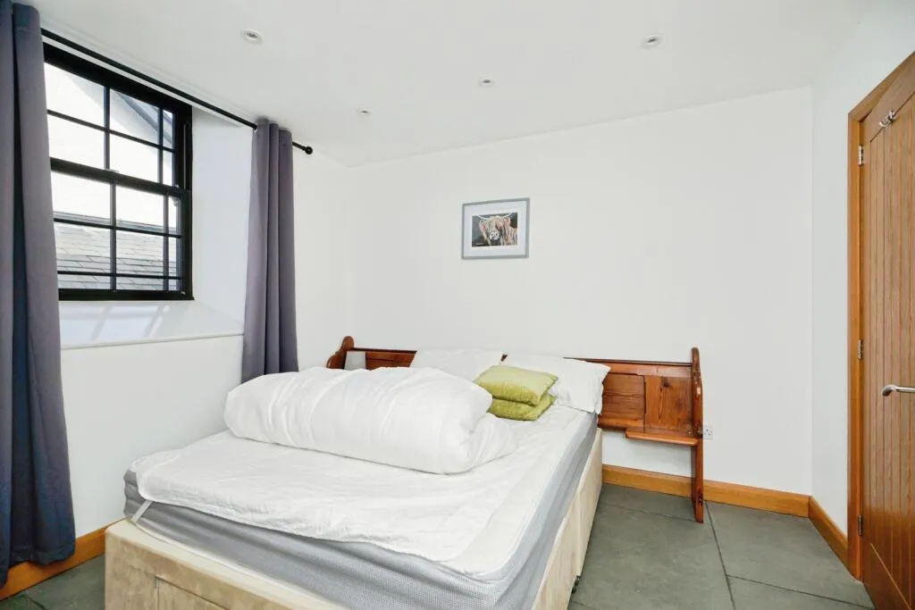 4 bed Semi-Detached
