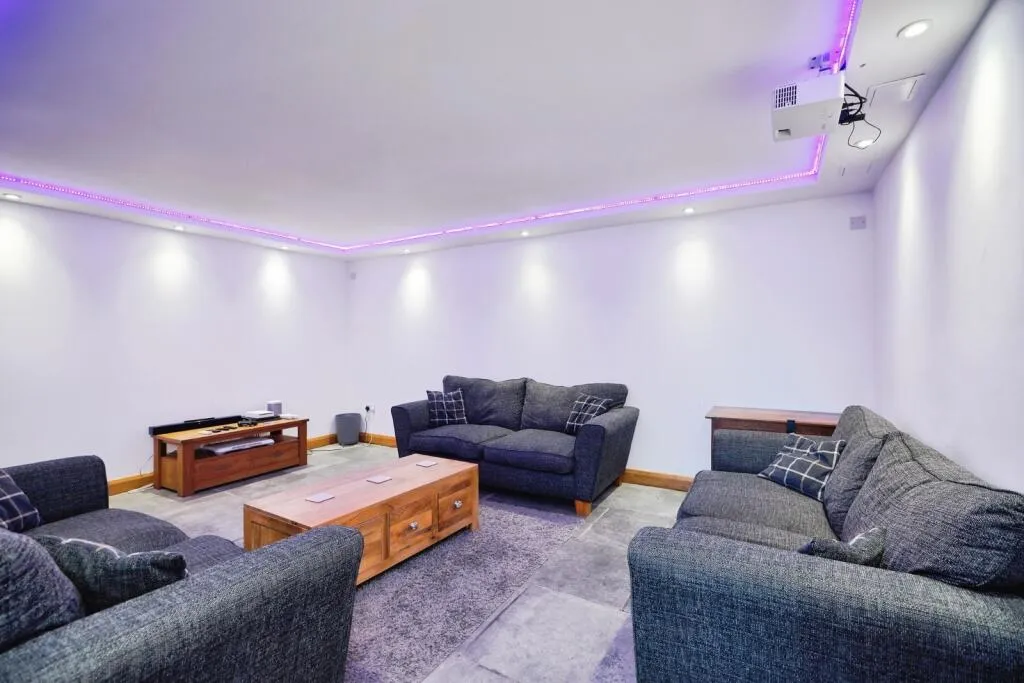 4 bed Semi-Detached
