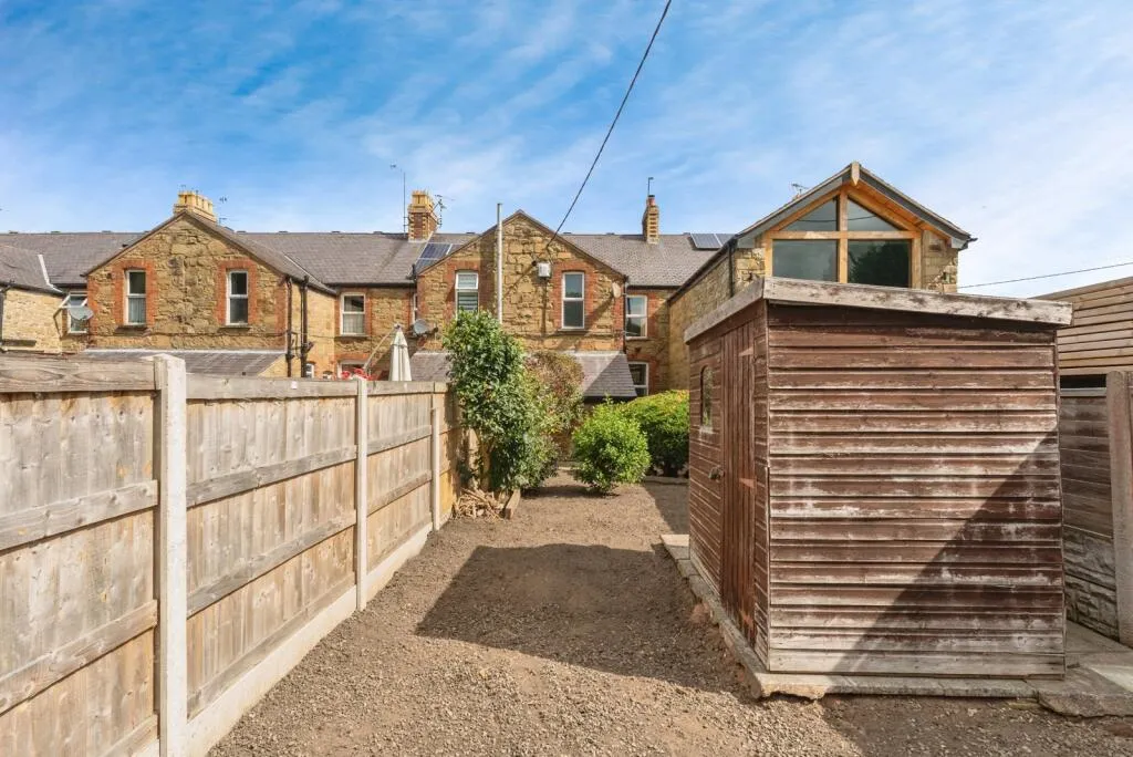 2 bed Terraced