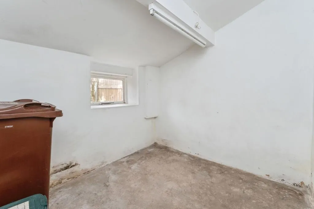 2 bed Terraced