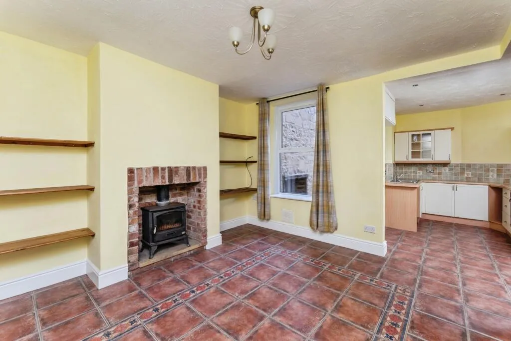 2 bed Terraced