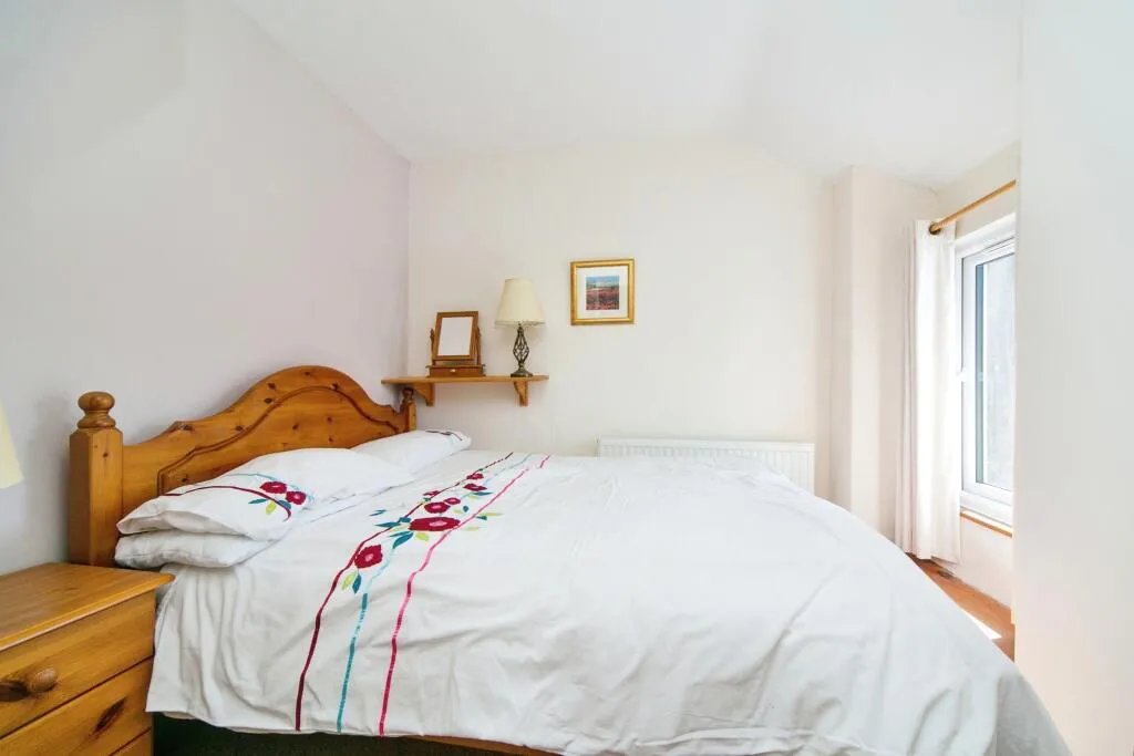 5 bed End of Terrace