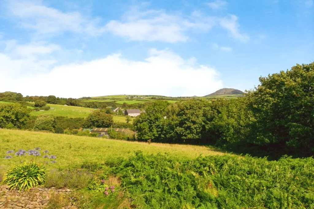5 bed End of Terrace