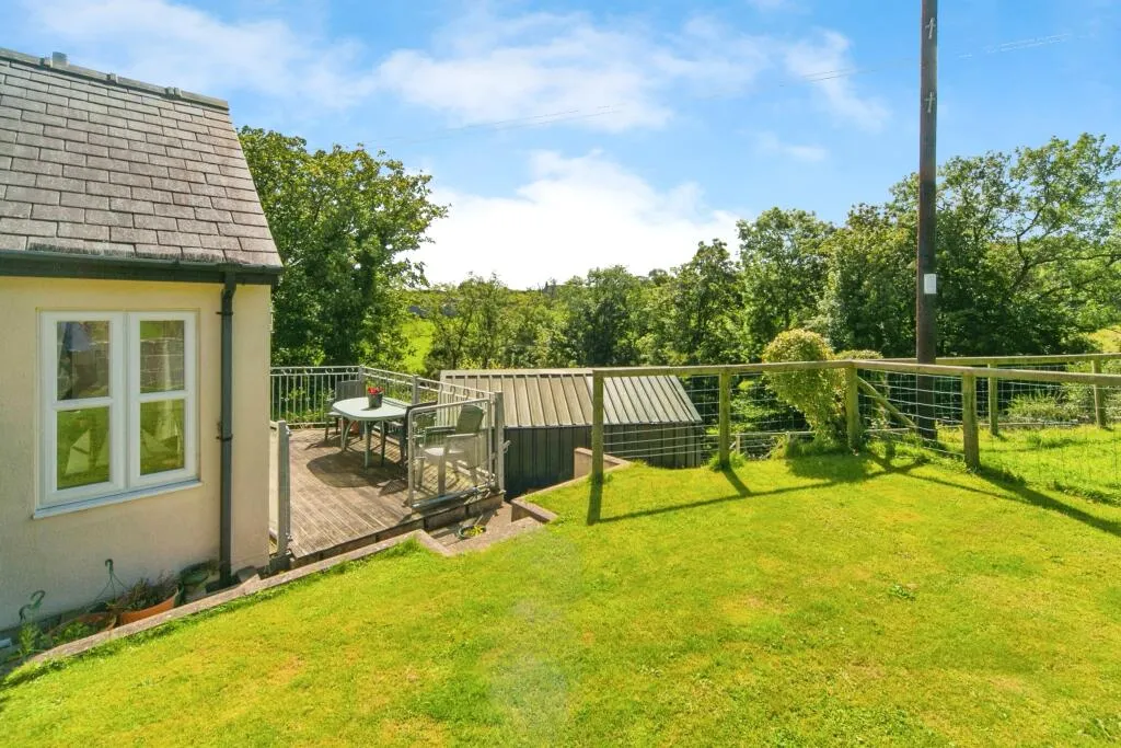 5 bed End of Terrace