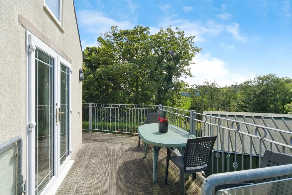 5 bed End of Terrace