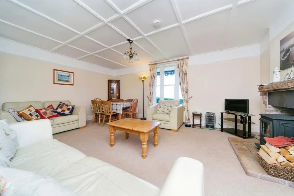 5 bed End of Terrace