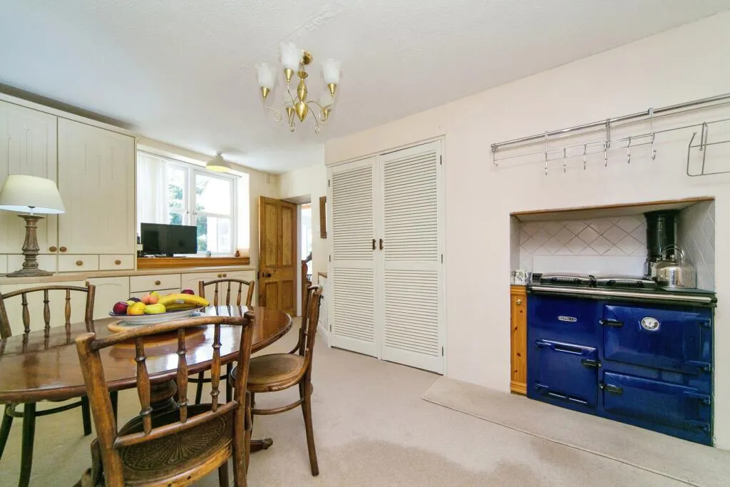 5 bed End of Terrace