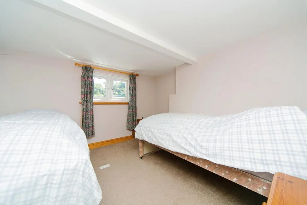 5 bed End of Terrace
