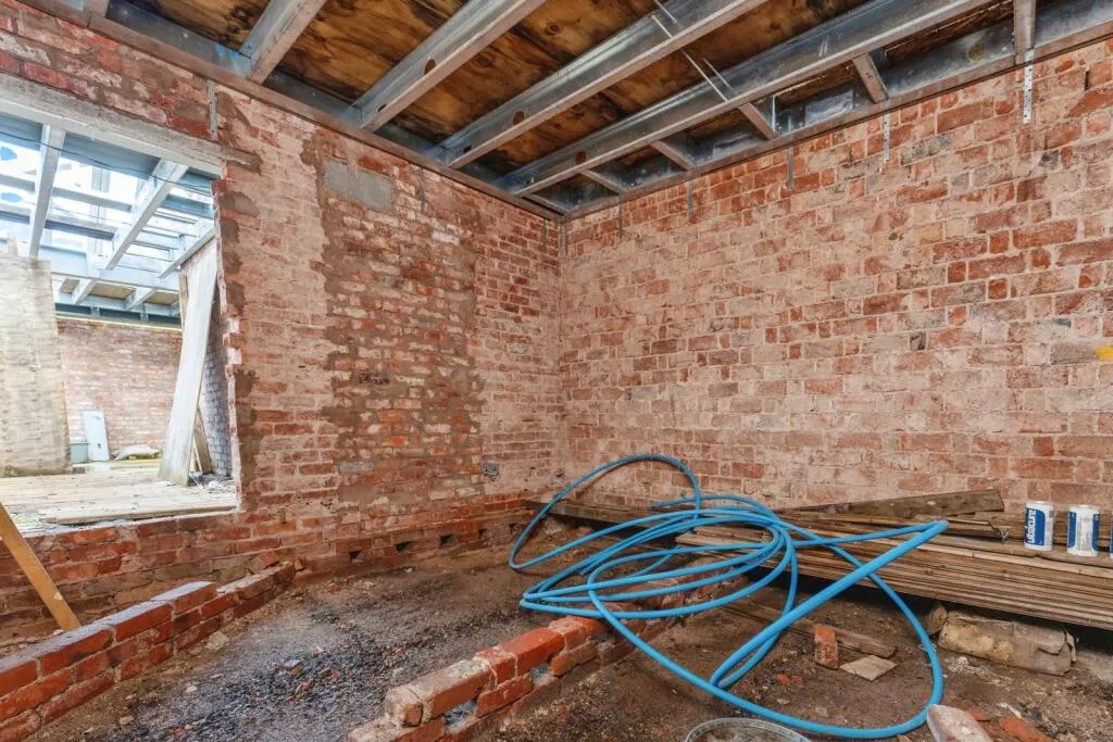 5 bed Detached