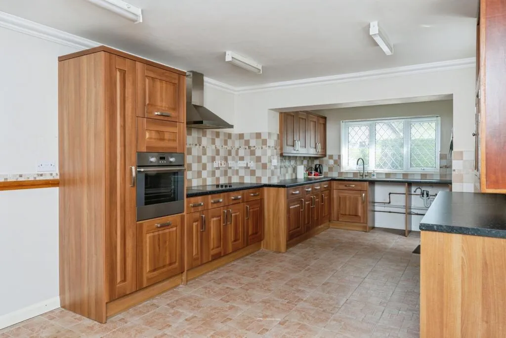 2 bed House