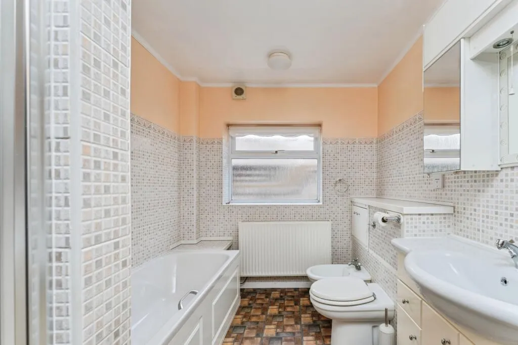 2 bed House