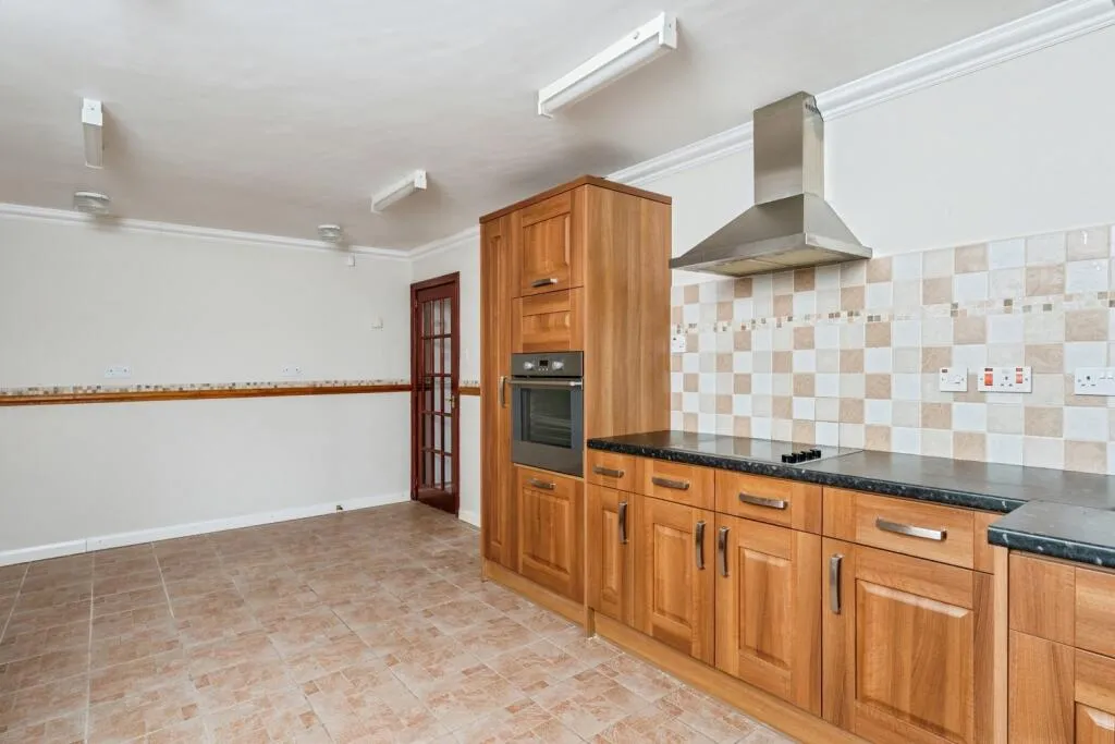 2 bed House
