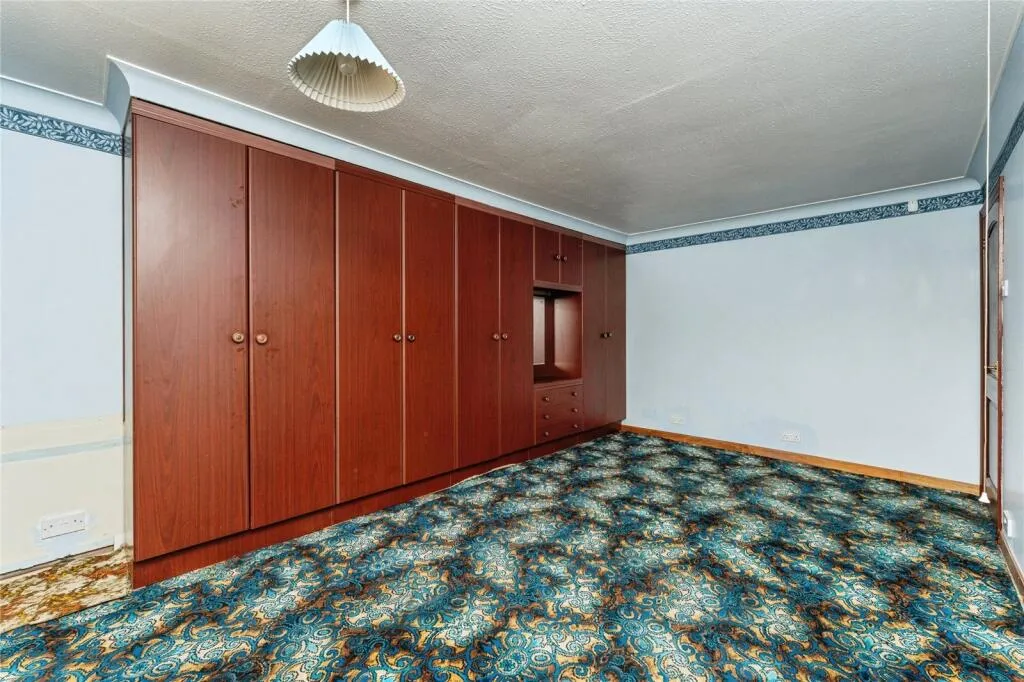 2 bed House