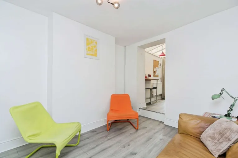 4 bed Terraced