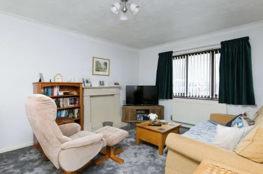 2 bed Ground Flat