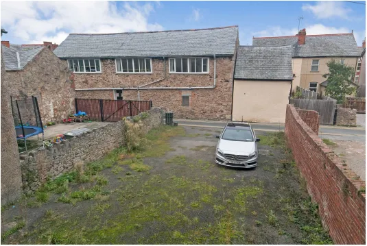 2 bed Ground Flat
