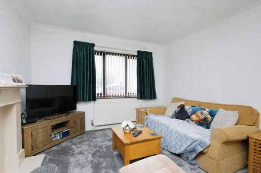 2 bed Ground Flat