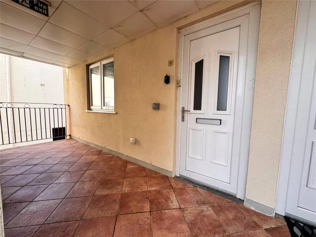2 bed Ground Flat